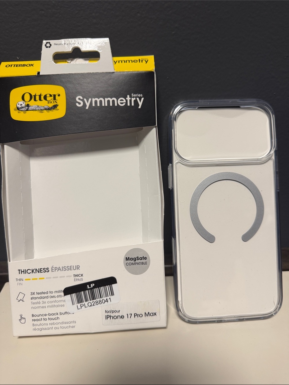 OtterBox Symmetry Series White Clear MagSafe iPhone 17 Pro Max Case